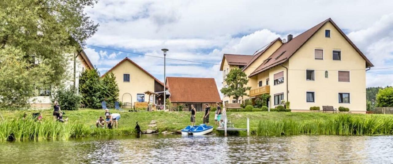 Bartlhof-Ferienwohnungen-Zimmer Burglengenfeld Exterior foto
